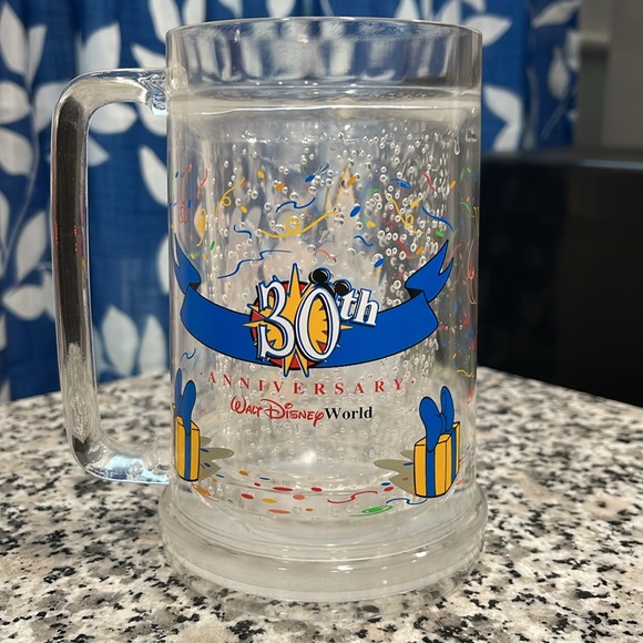 Disney 30th anniversary plastic freezer mug - Picture 3 of 6